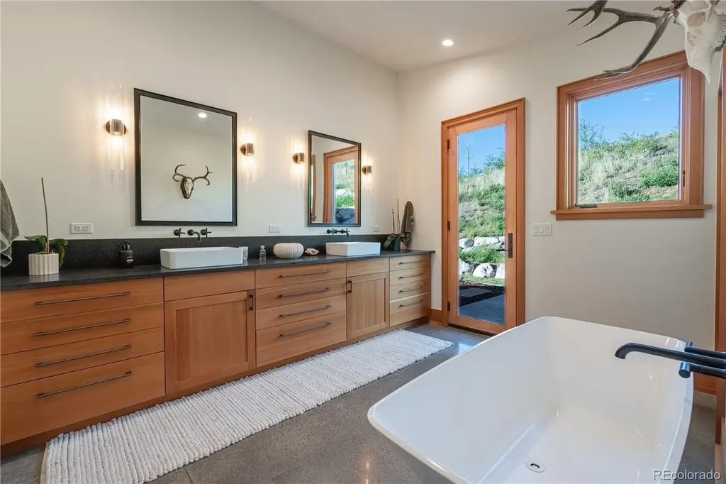 5073 Csh 125 Granby CO 80446