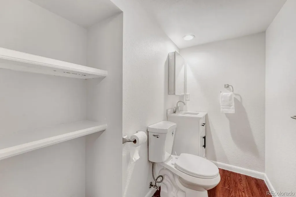 5554 S Lansing Court Englewood CO 80111