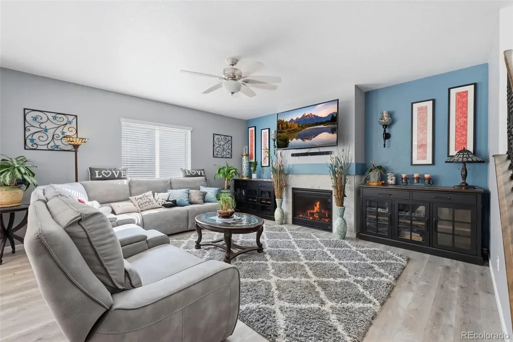 915 Mcmurdo Circle Castle Rock CO 80108