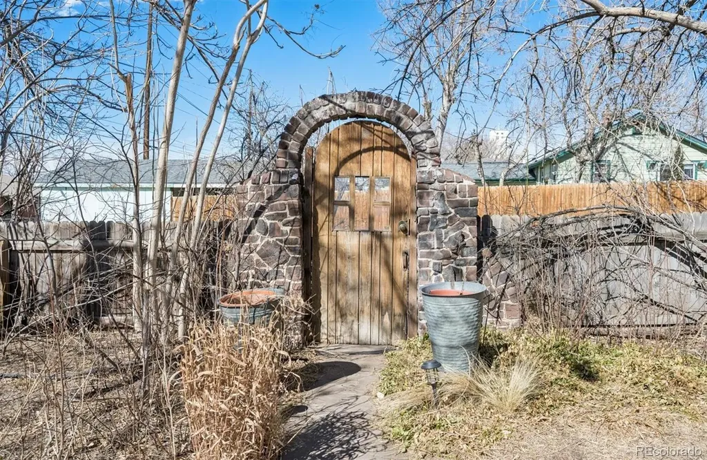 4047 Madison Street Denver CO 80216