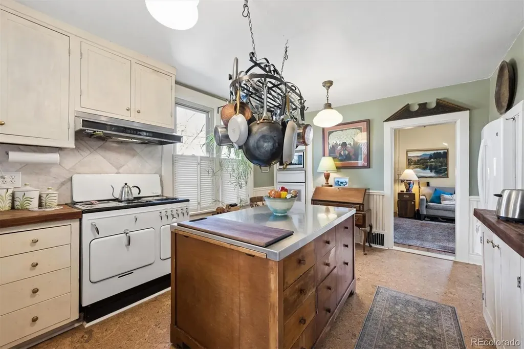 4047 Madison Street Denver CO 80216