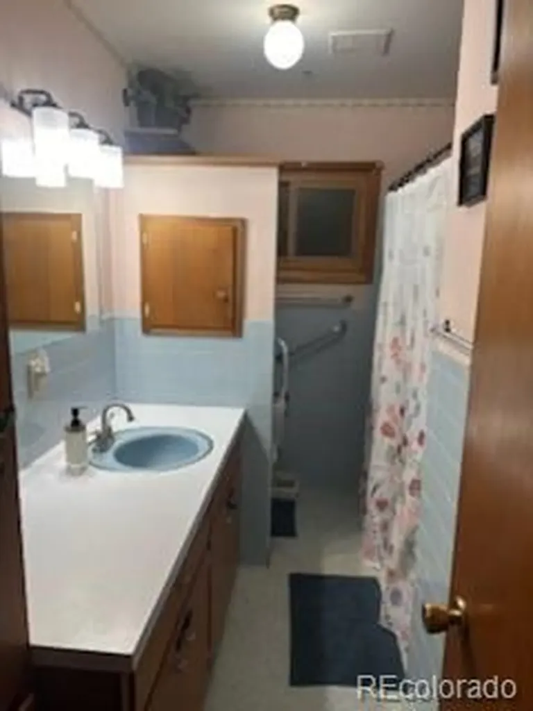 275 6th Street Burlington CO 80807