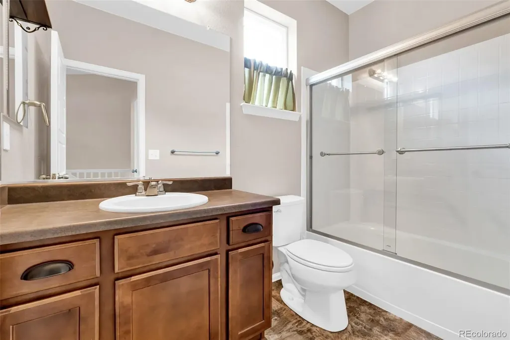 2335 Winding Drive Longmont CO 80504