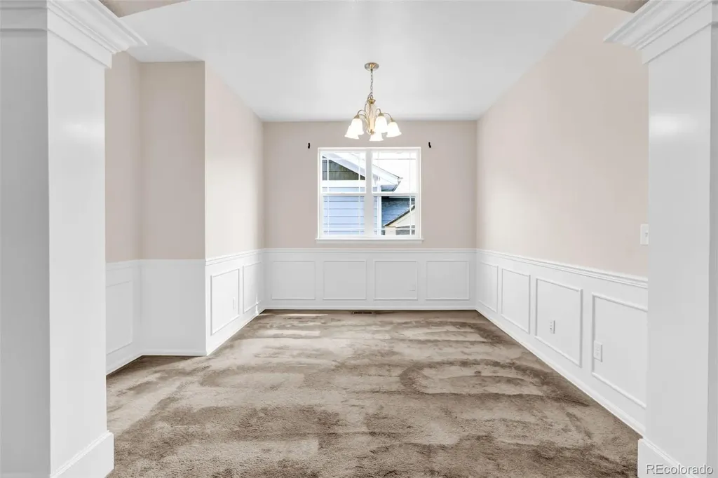 2335 Winding Drive Longmont CO 80504