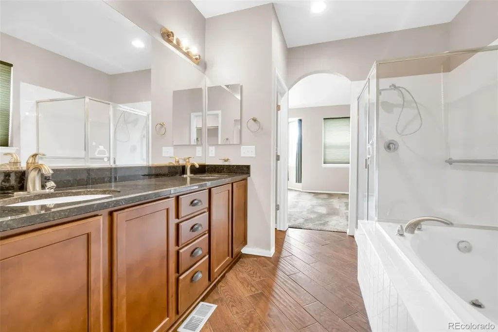 2335 Winding Drive Longmont CO 80504
