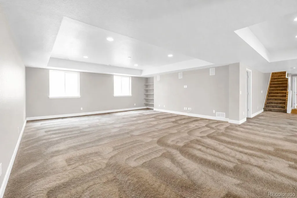 2335 Winding Drive Longmont CO 80504