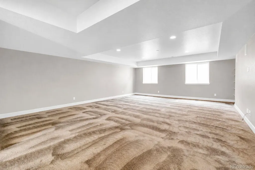 2335 Winding Drive Longmont CO 80504