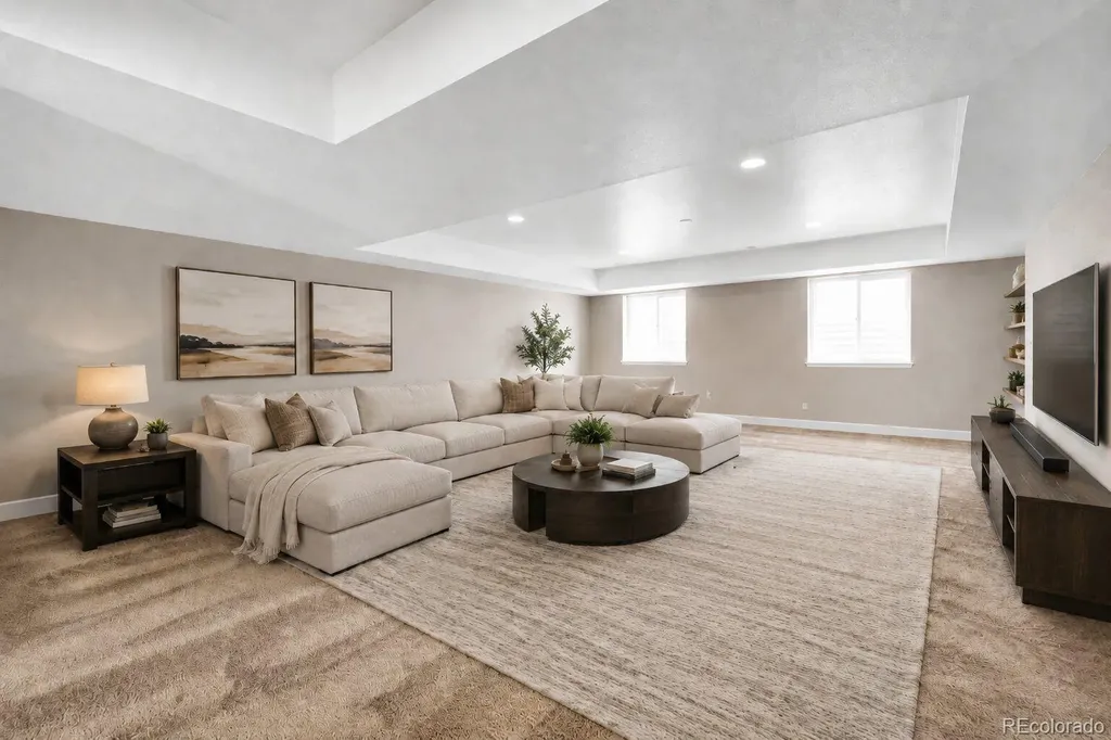2335 Winding Drive Longmont CO 80504