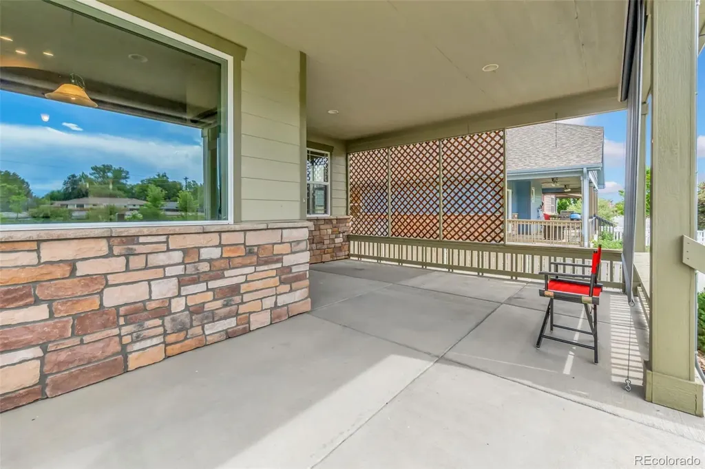 2335 Winding Drive Longmont CO 80504
