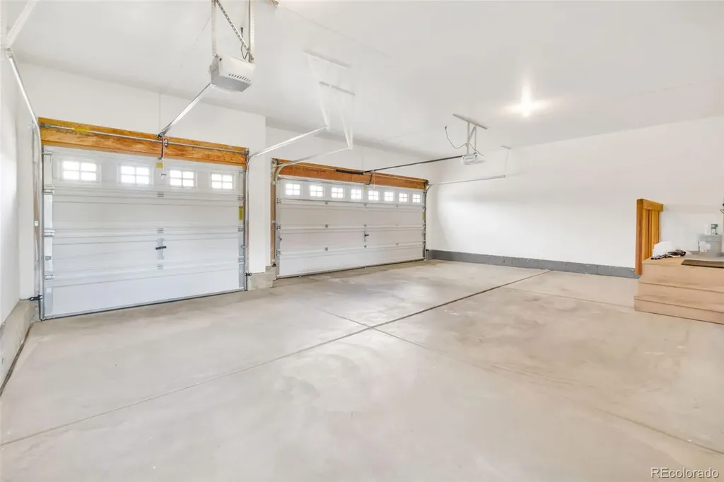 2335 Winding Drive Longmont CO 80504