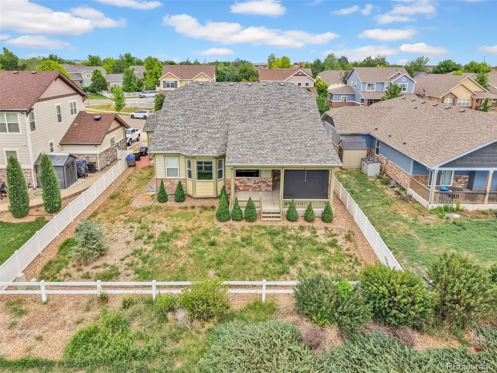 2335 Winding Drive Longmont CO 80504