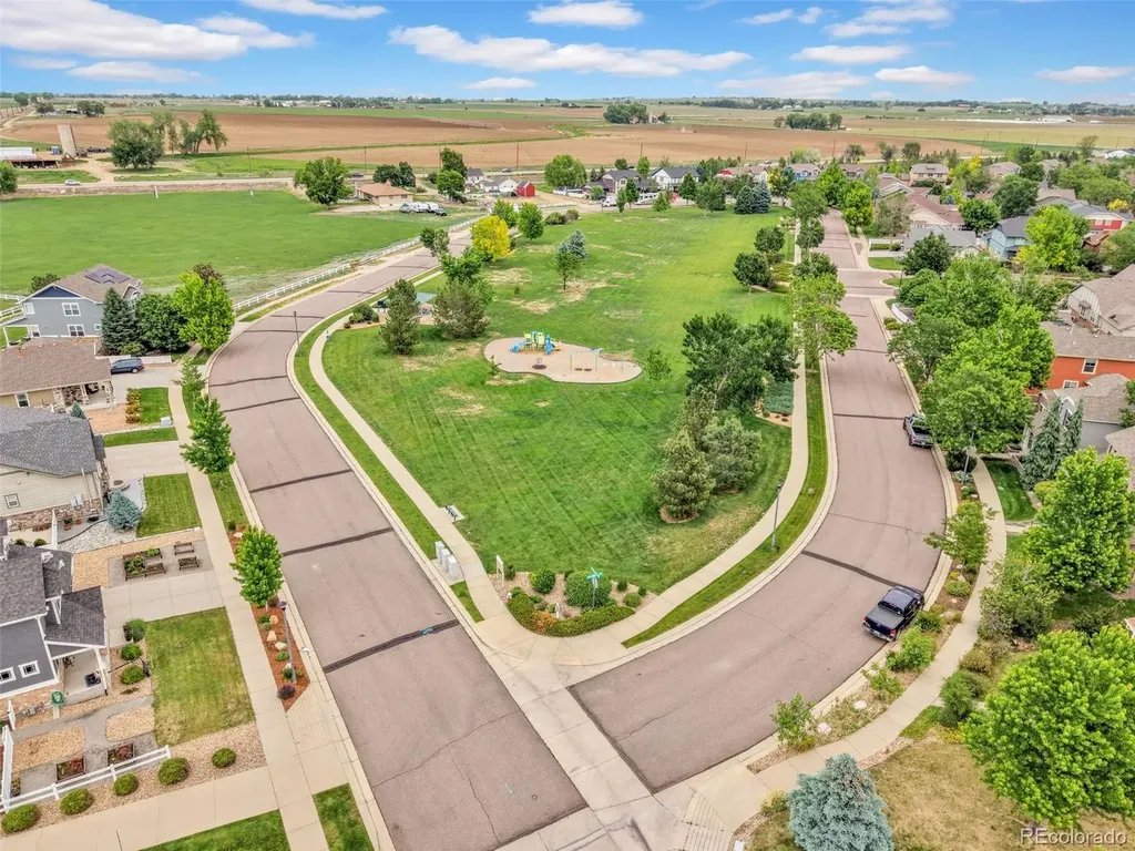 2335 Winding Drive Longmont CO 80504