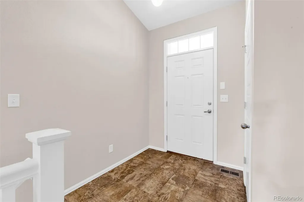 2335 Winding Drive Longmont CO 80504