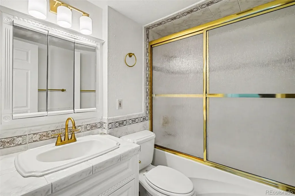 4227 S Uravan Street Aurora CO 80013