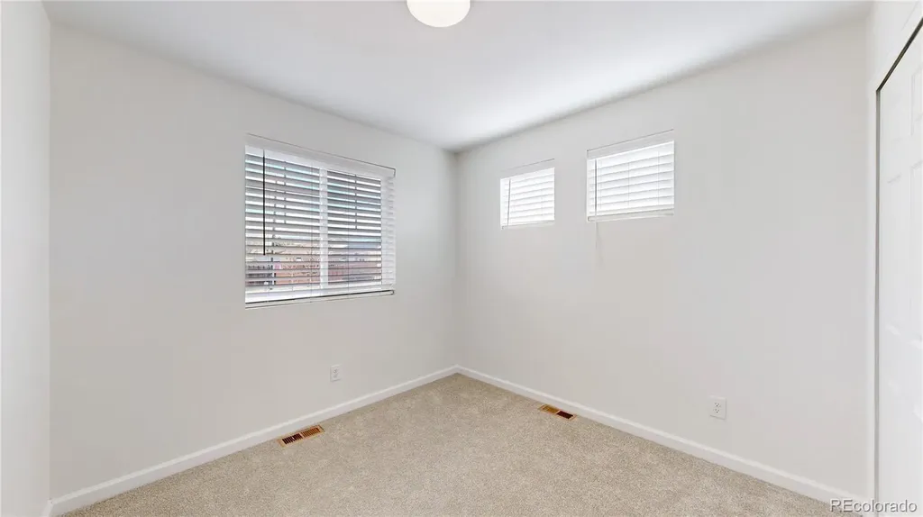 2621 Sable Boulevard Aurora CO 80011