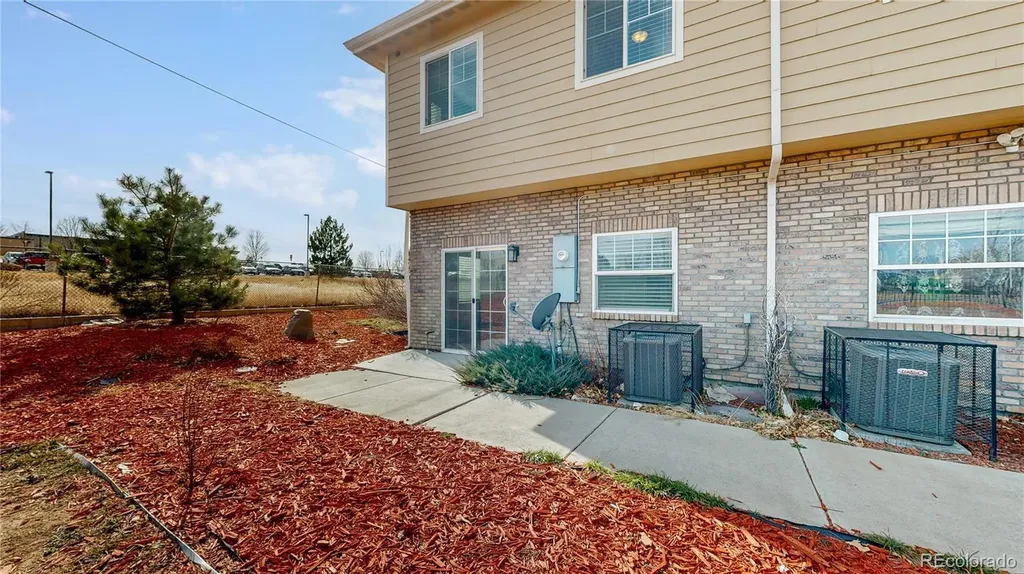 2621 Sable Boulevard Aurora CO 80011
