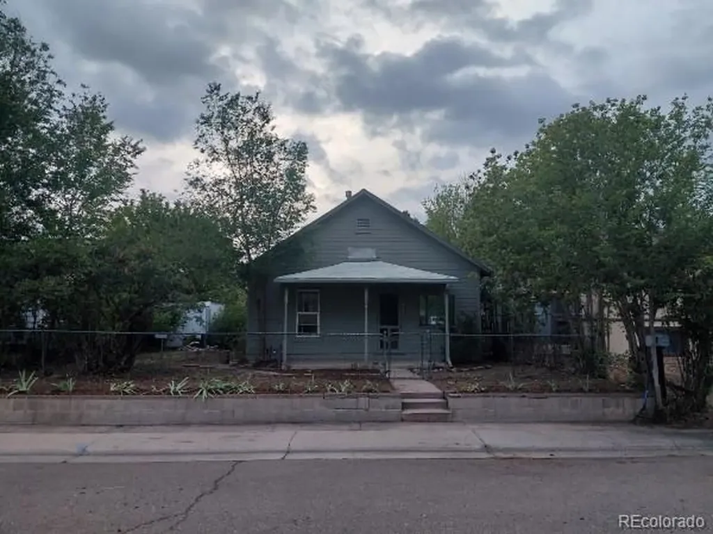 1917 S Fox Street Denver CO 80223