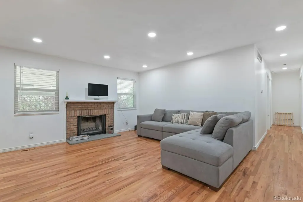 19093 E Bates Avenue Aurora CO 80013