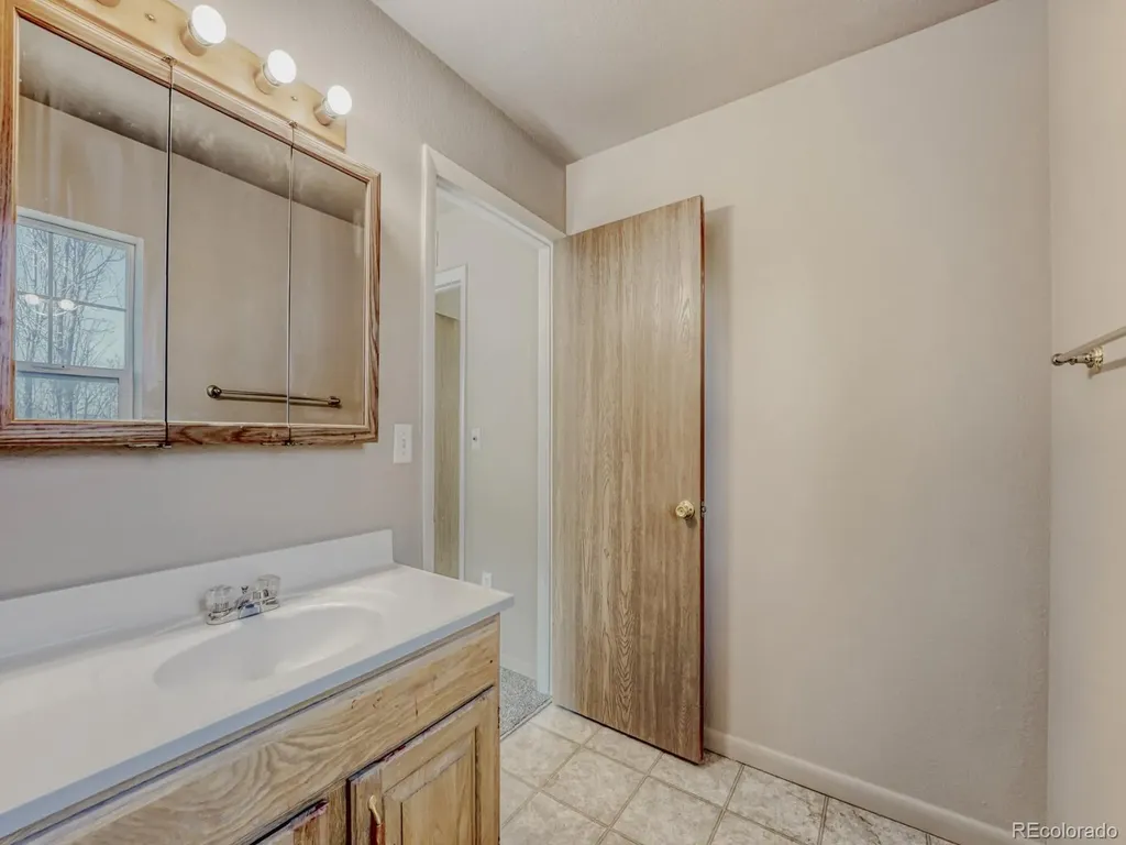 23341 E Saratoga Circle Aurora CO 80016