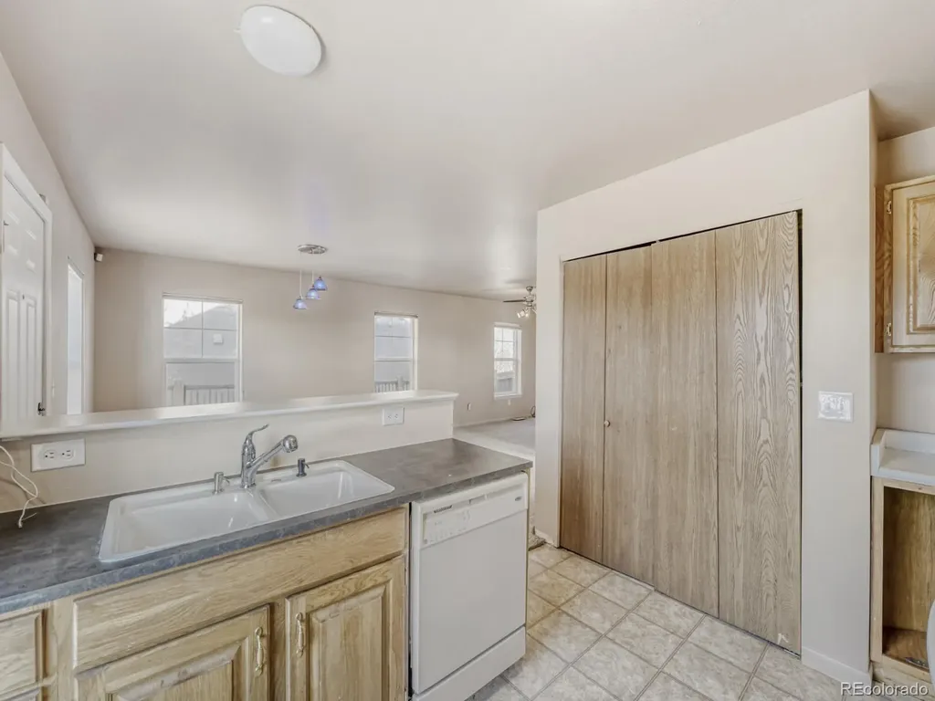 23341 E Saratoga Circle Aurora CO 80016