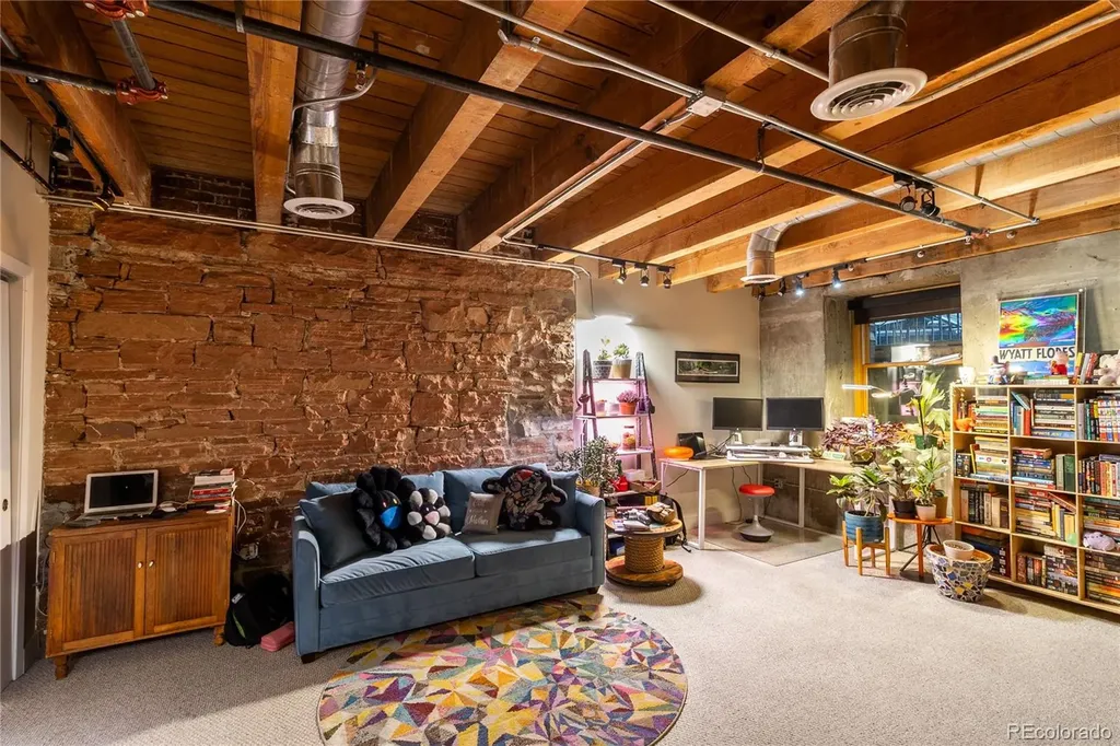 2960 Inca Street Denver CO 80202