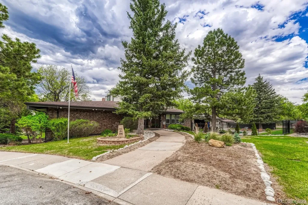 451 Golden Circle Golden CO 80401