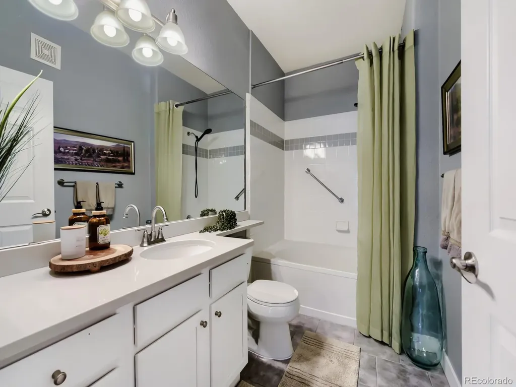 1672 W Canal Circle Littleton CO 80120