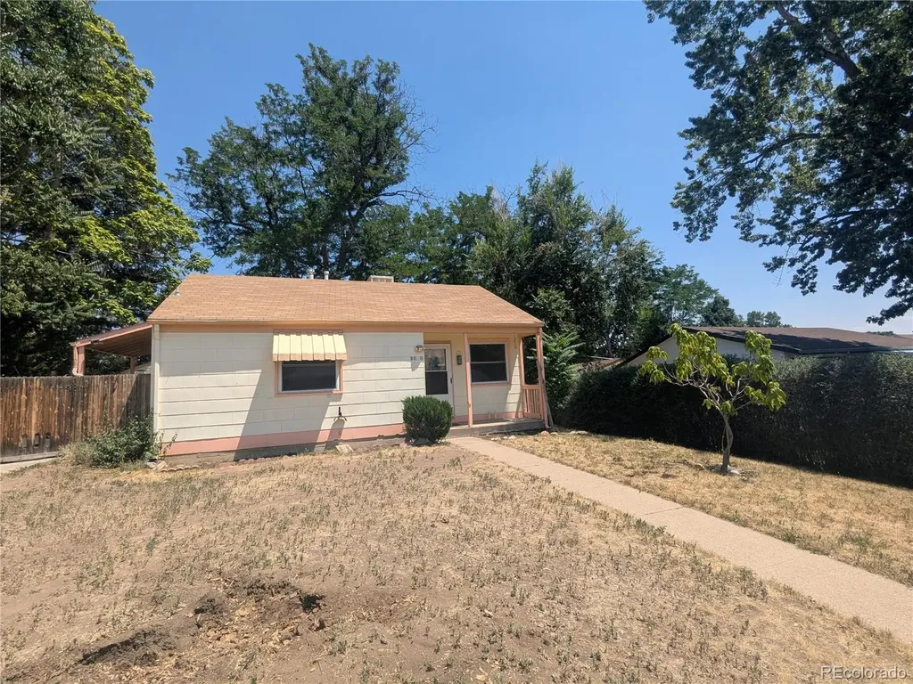 1676 S Wolcott Court Denver CO 80219