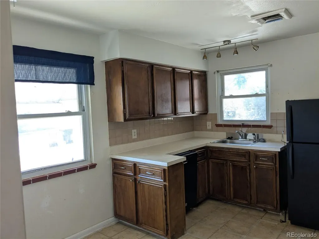 1676 S Wolcott Court Denver CO 80219