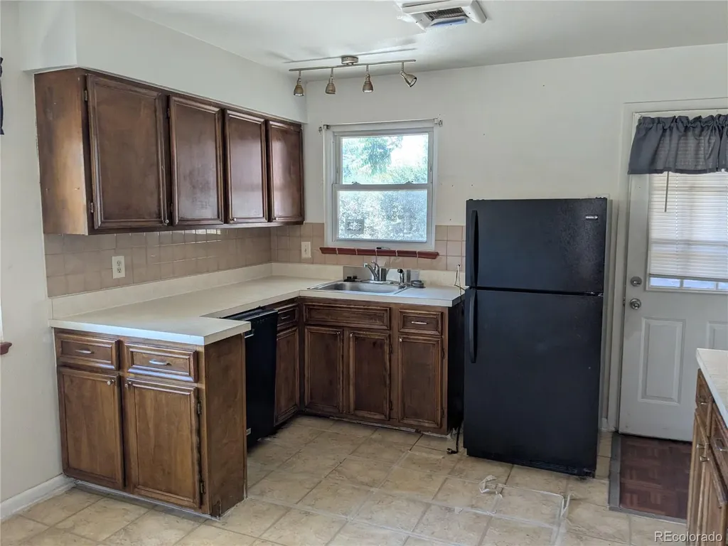 1676 S Wolcott Court Denver CO 80219
