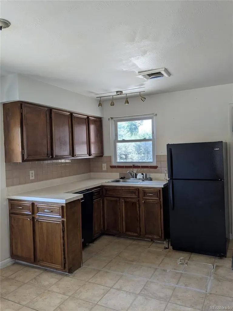 1676 S Wolcott Court Denver CO 80219