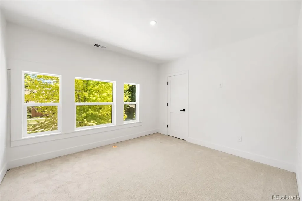 2343 Dahlia Street Denver CO 80207