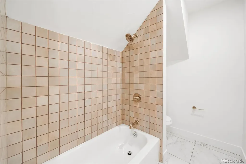 2343 Dahlia Street Denver CO 80207