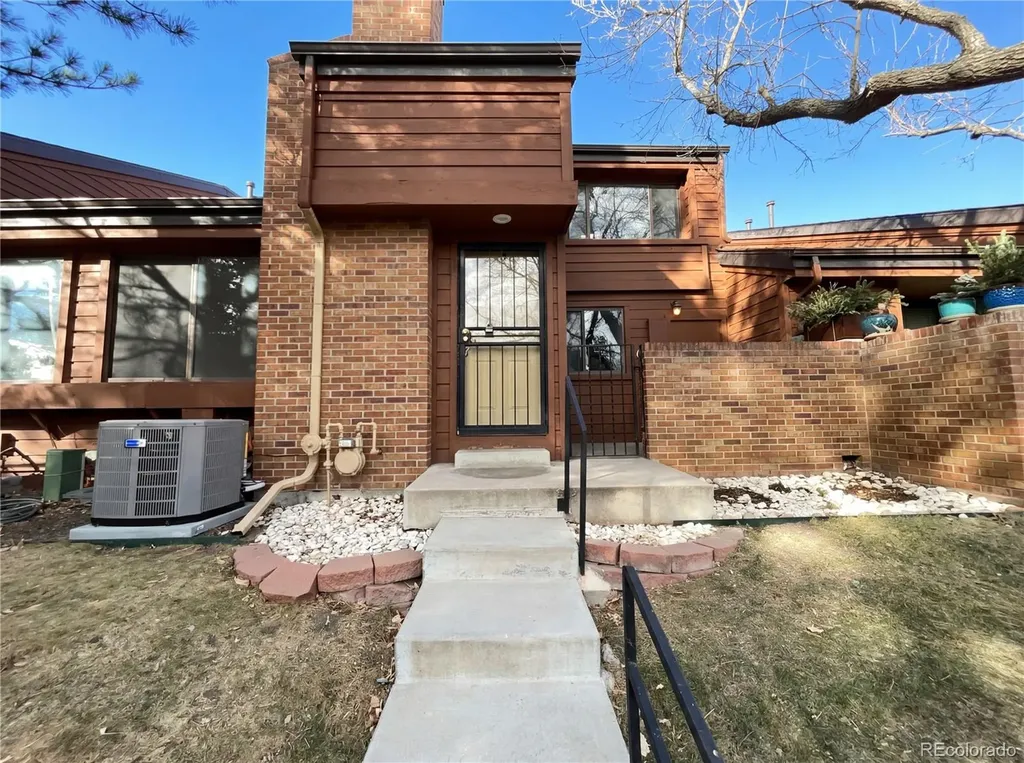 2685 S Dayton Way Denver CO 80231