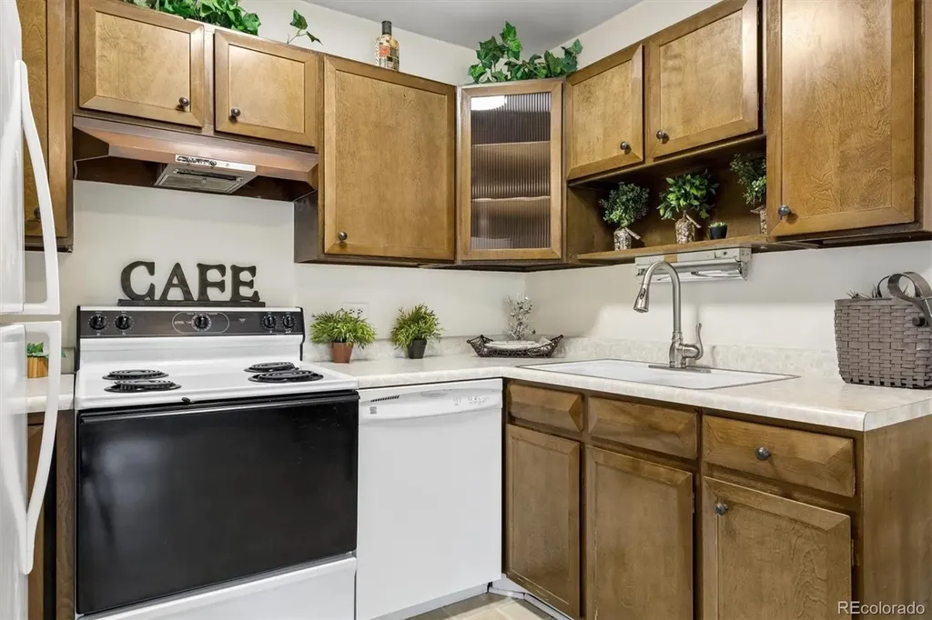 675 S Alton Way Denver CO 80247