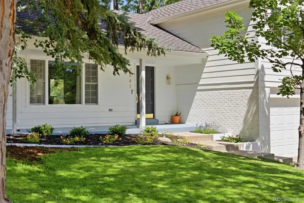 6847 S Magnolia Court Centennial CO 80112