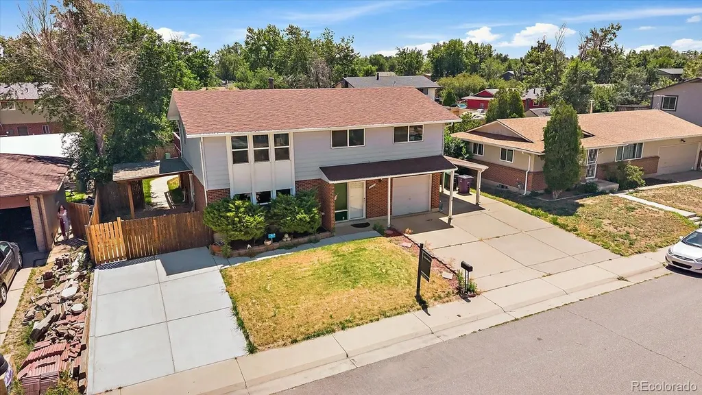5042 Scranton Street Denver CO 80239