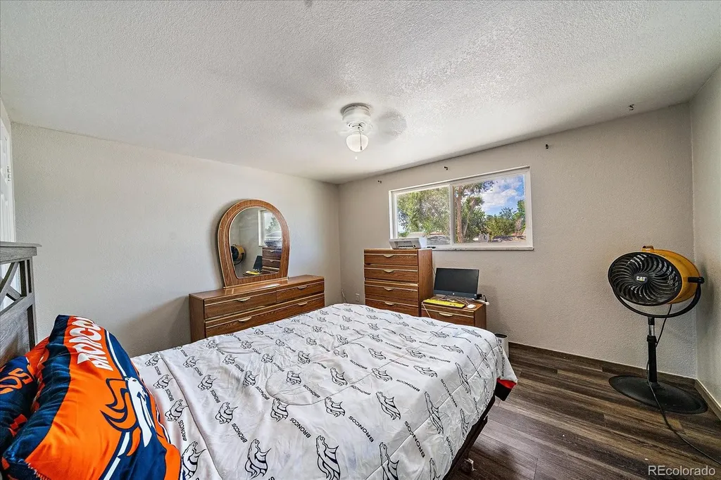 5042 Scranton Street Denver CO 80239