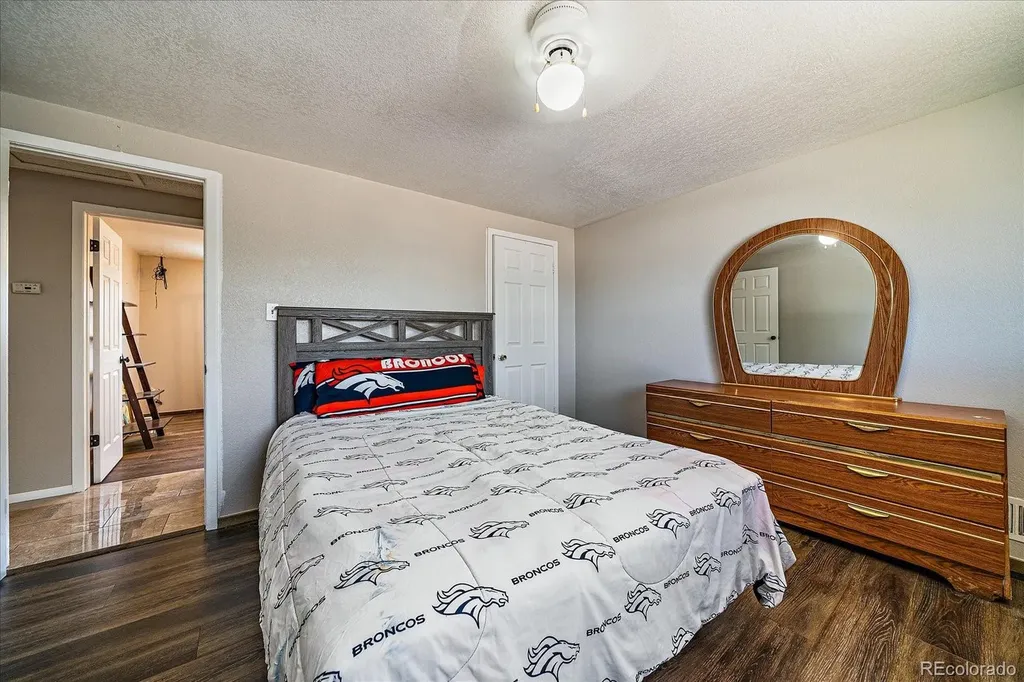 5042 Scranton Street Denver CO 80239