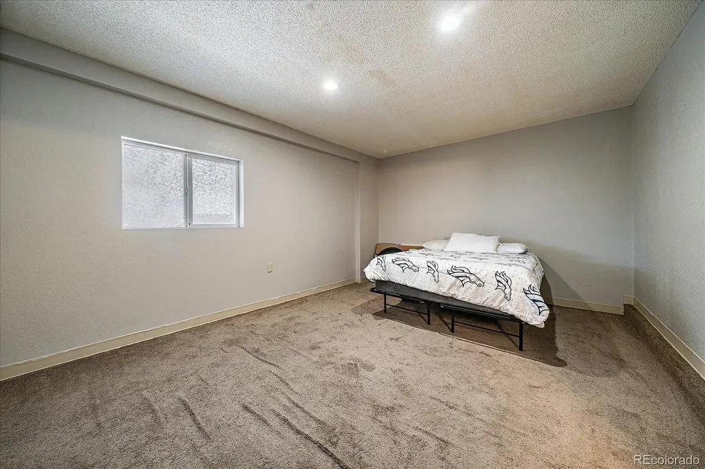 5042 Scranton Street Denver CO 80239