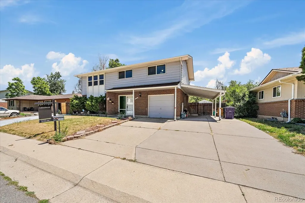 5042 Scranton Street Denver CO 80239
