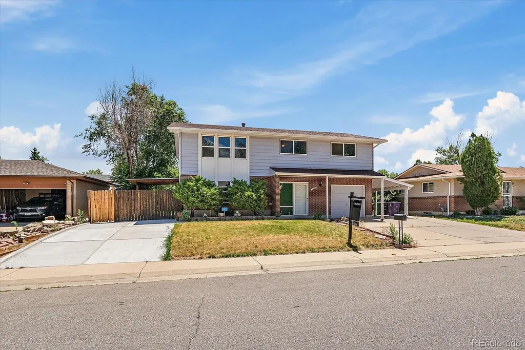 5042 Scranton Street Denver CO 80239