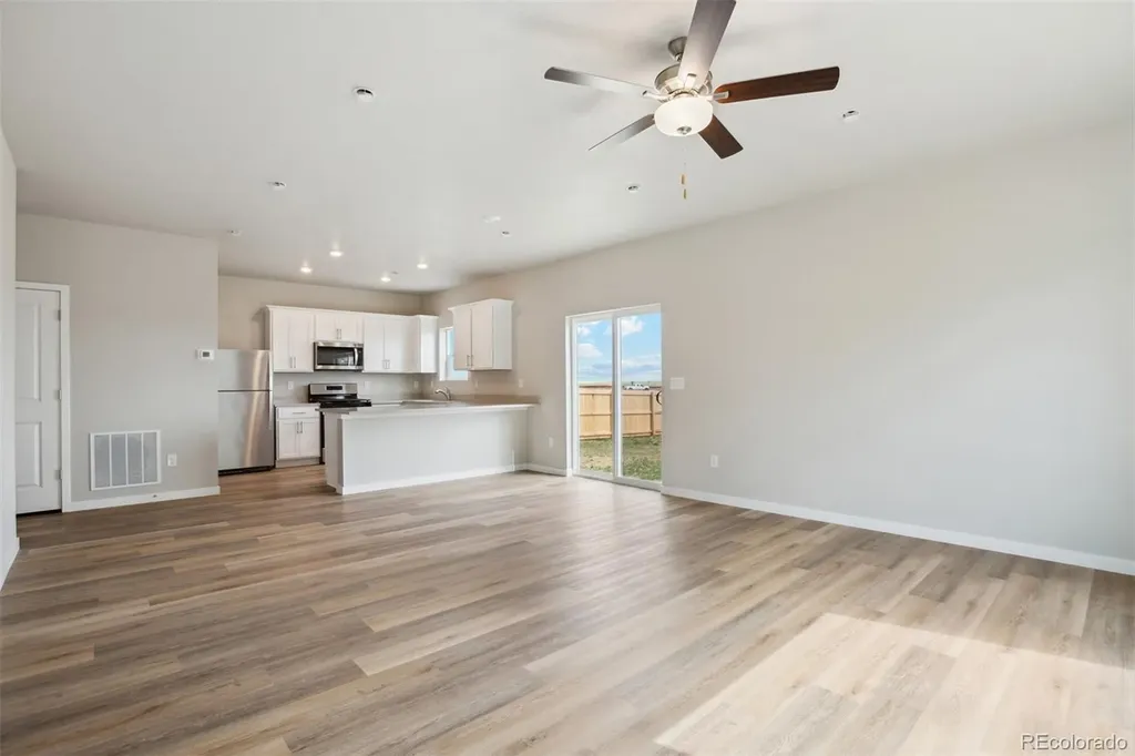 48290 Shetland Drive Bennett CO 80102