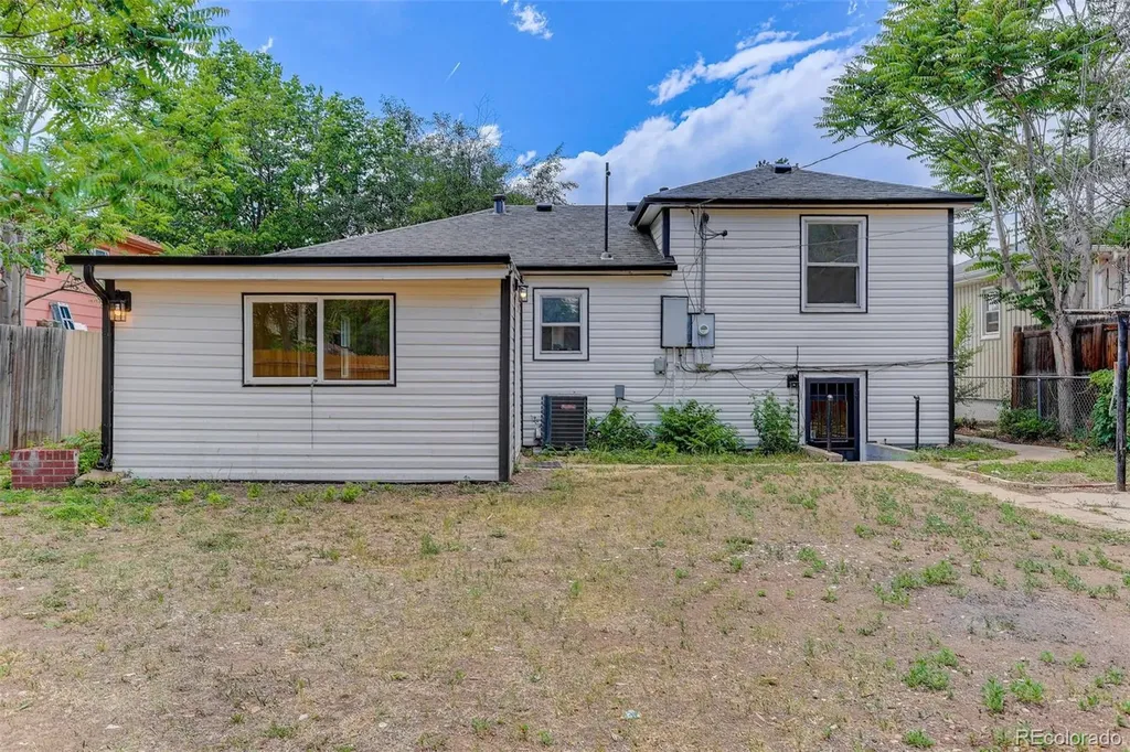 2348 Nome Street Aurora CO 80010