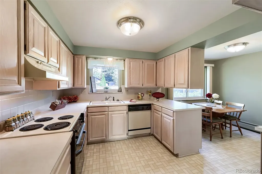 2900 Quail Street Lakewood CO 80215