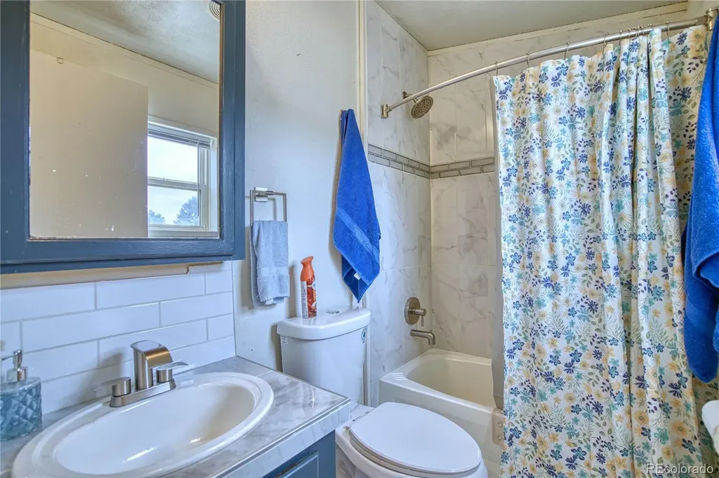 230 N 2 Street Berthoud CO 80513