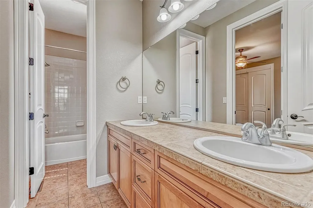 9611 Sunset Hill Drive Lone Tree CO 80124