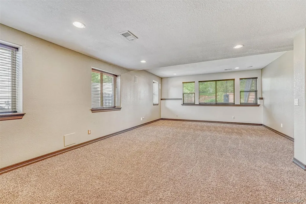 9611 Sunset Hill Drive Lone Tree CO 80124