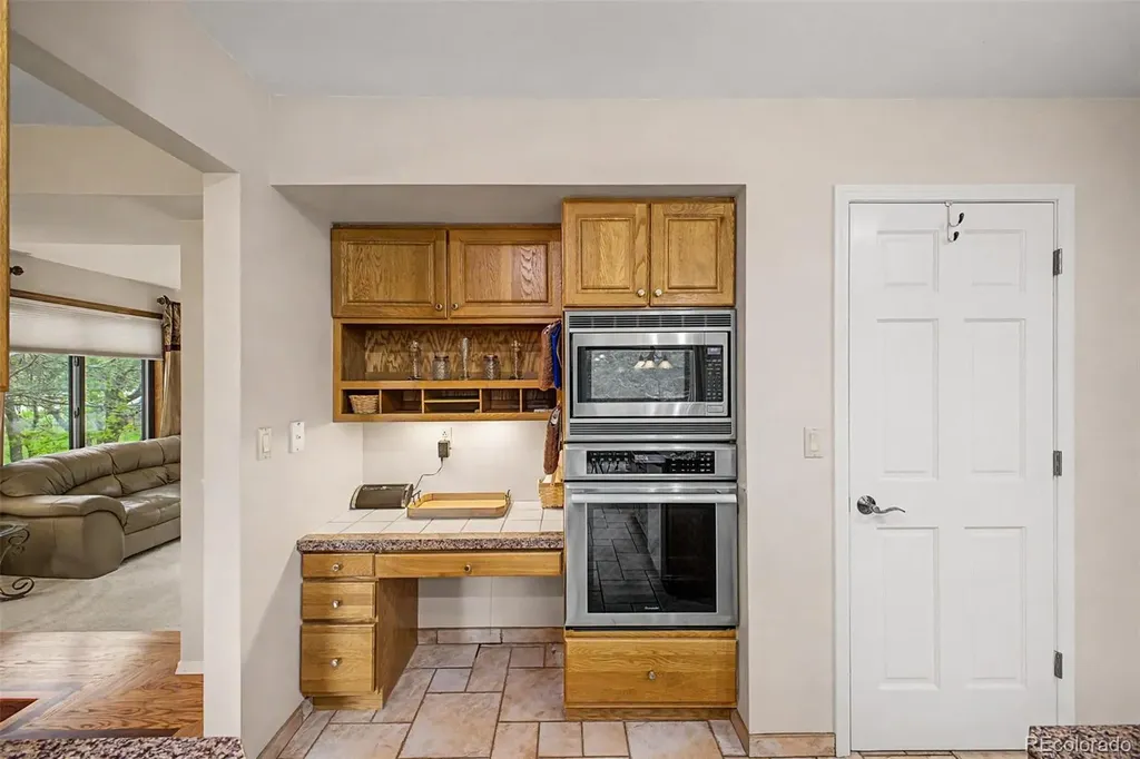 725 Country Drive Monument CO 80132