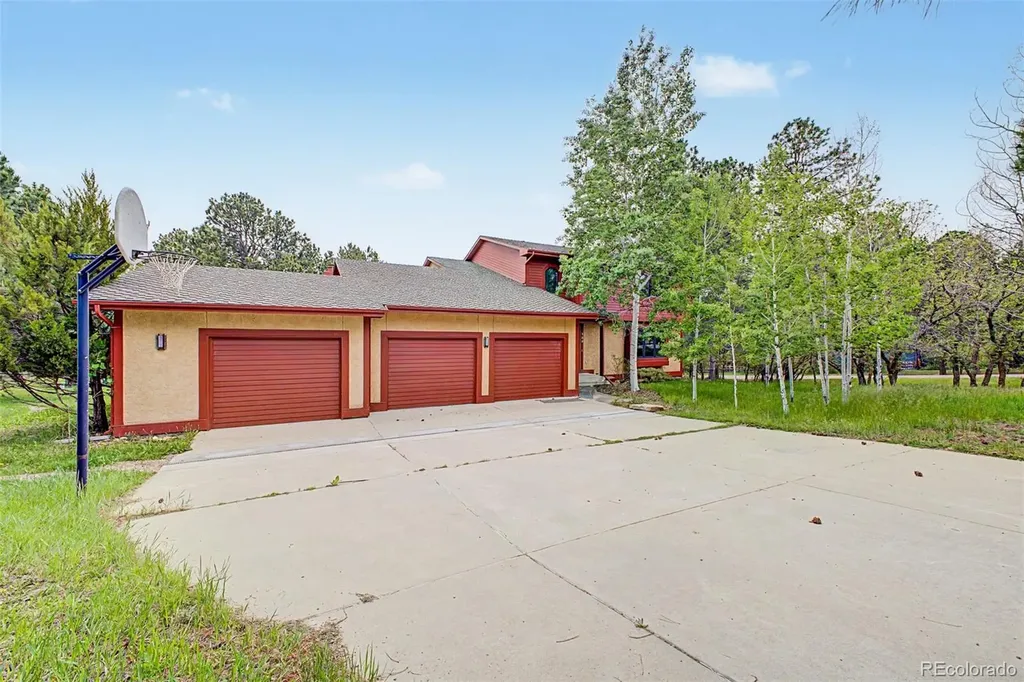 725 Country Drive Monument CO 80132
